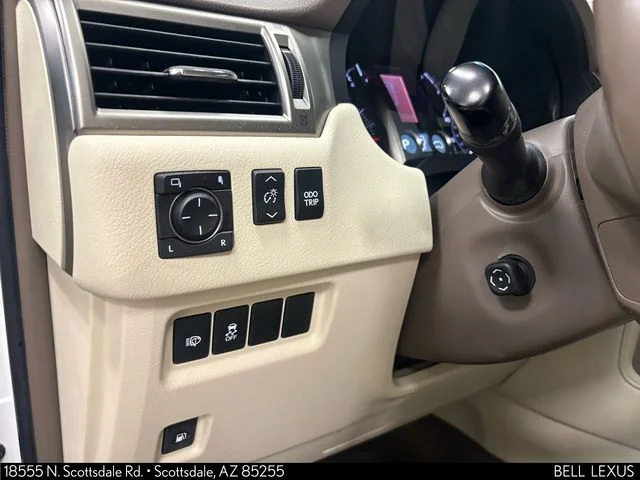 Used 2019  Lexus 460 image 16
