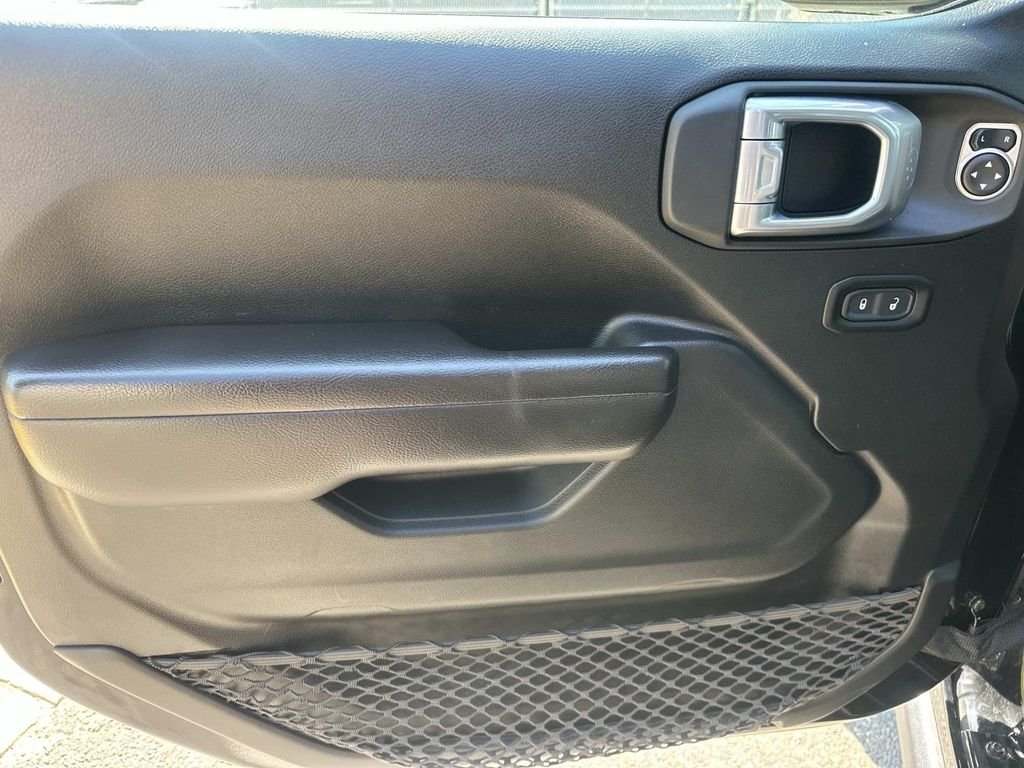 Used 2021 Black Jeep Willys image 19