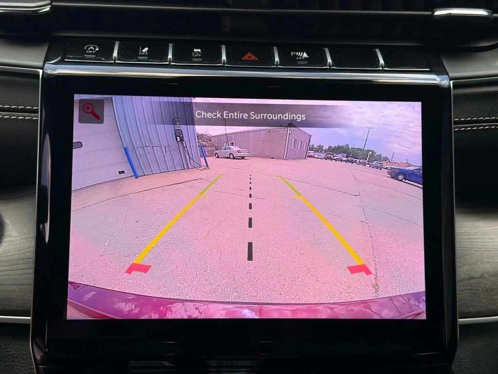 Used 2025 Red Jeep Limited image 27