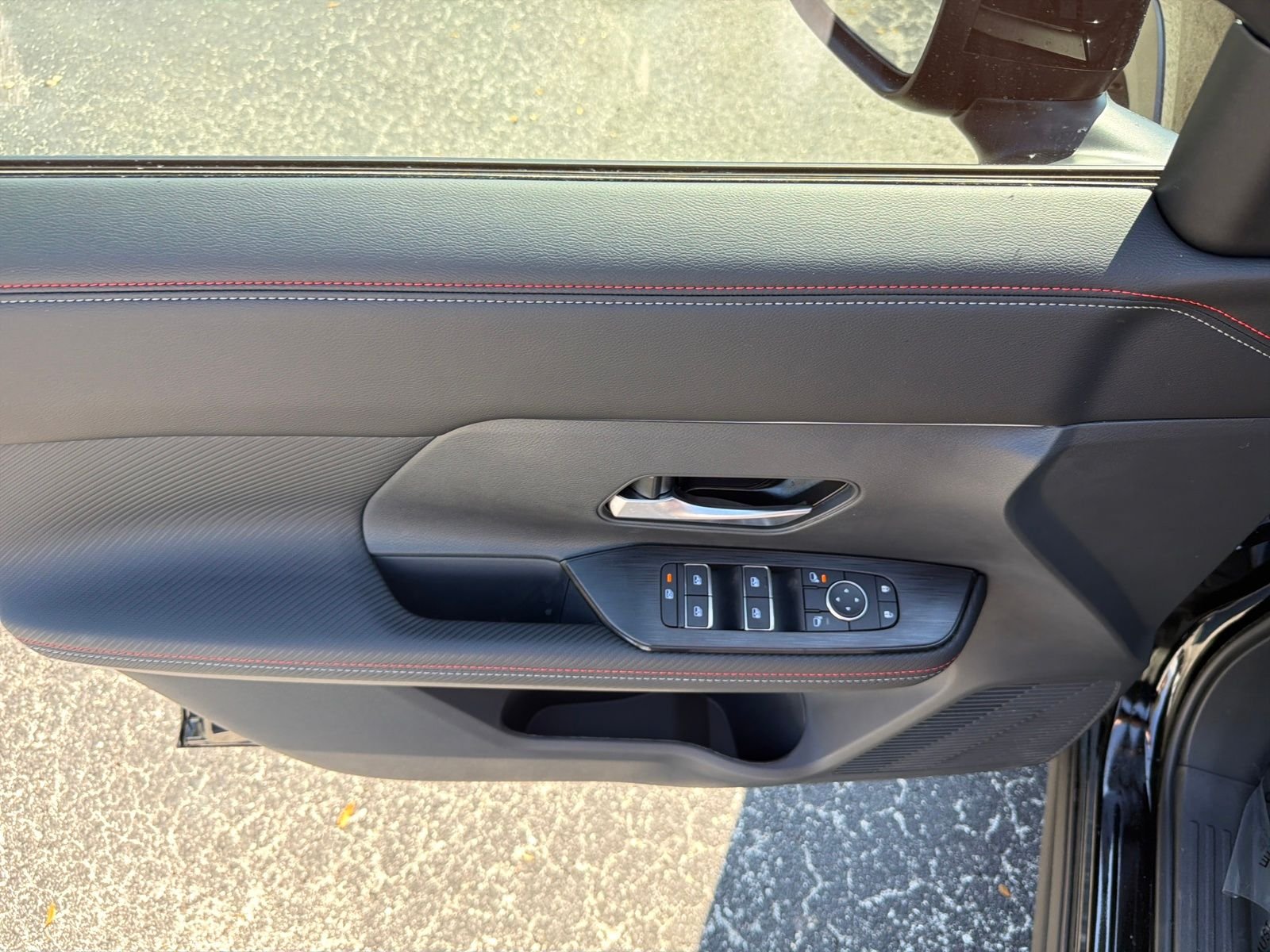 New 2026 Nissan Kicks SR 4D Sport Utility