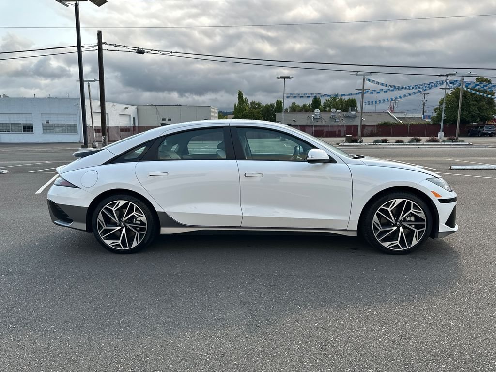 Certified Used 2025 White Hyundai SEL image 7