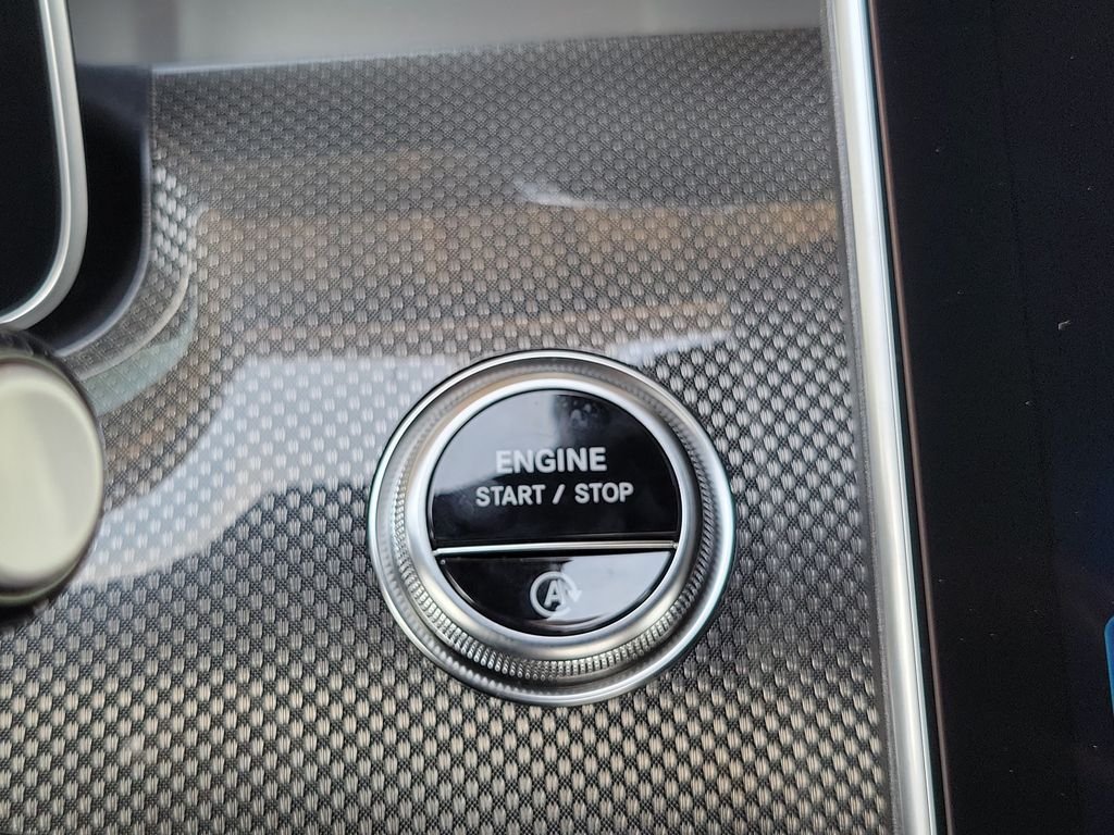 New 2026 Graphite Grey Metallic Mercedes-Benz C 300 image 31