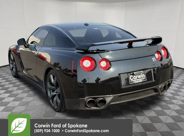 Used 2009 Black Obsidian Nissan Premium image 14