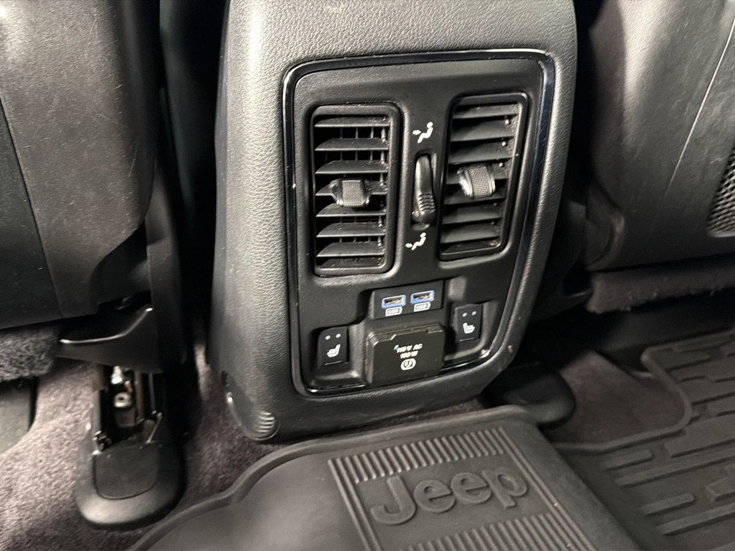 Used 2017 Bright White Clearcoat Jeep Limited image 20
