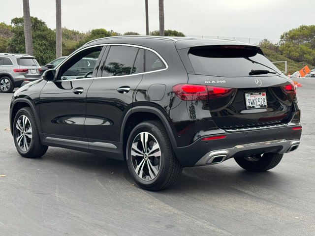 Used 2026 Cosmos Black Metallic Mercedes-Benz GLA 250 image 13