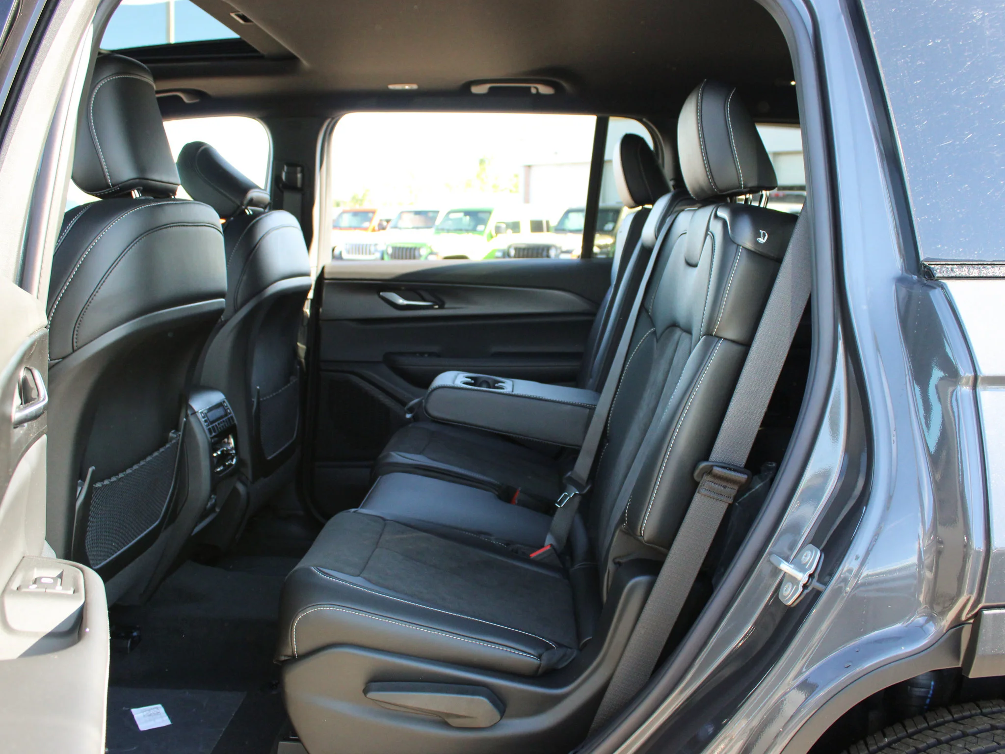 Used 2025 Grey Jeep Altitude* 4x4, Sunroof, Heated Leather, Wireless Charging Pad image 8