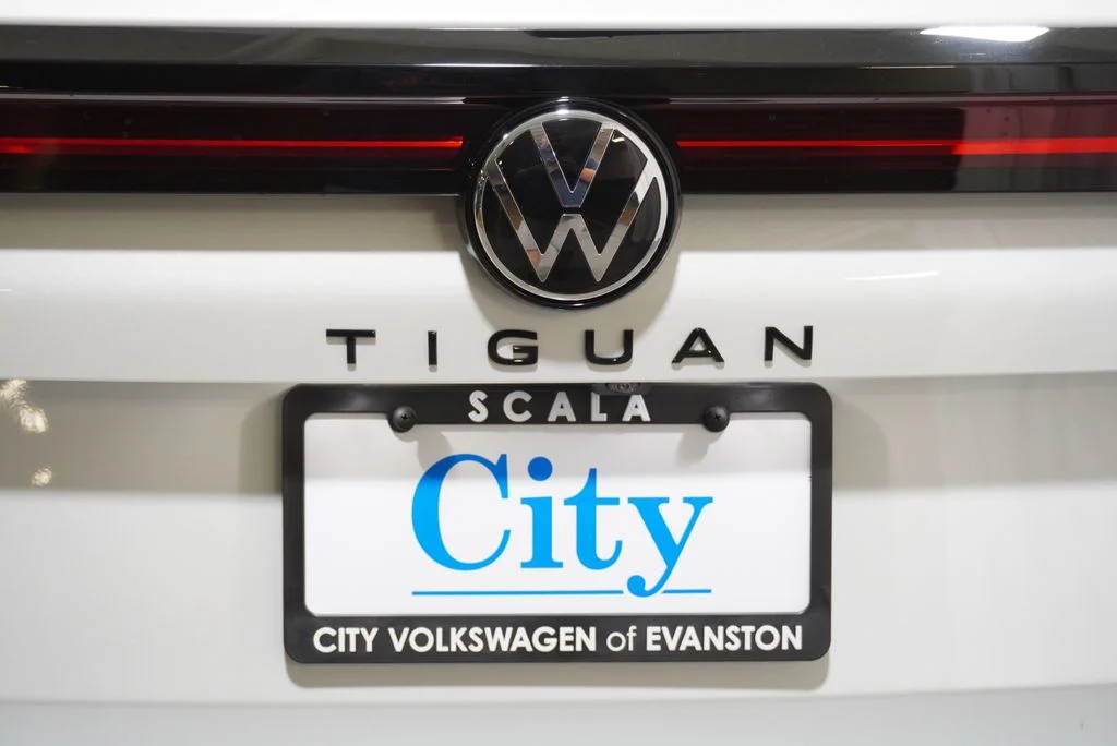 New 2026  Volkswagen 2.0T SE R-Line Black image 32