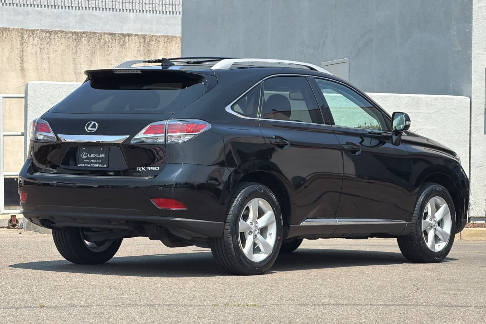 Used 2015 Obsidian Lexus  image 2