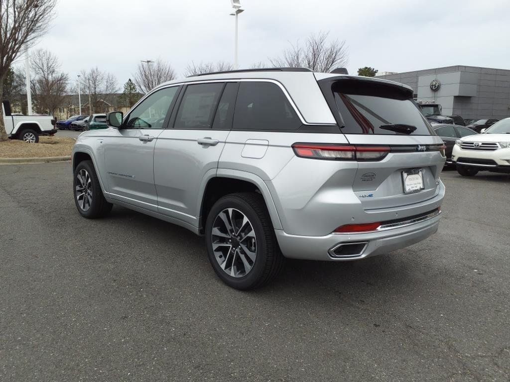 New 2024 Silver Zynith Exterior Paint Jeep Overland image 20