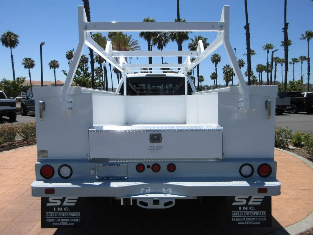 New 2026 Oxford White Ford XL image 3
