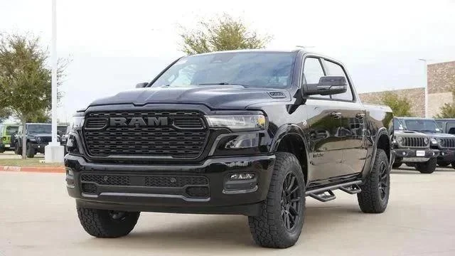New 2026 Diamond Black Crystal Pearl-Coat Exterior Paint RAM LONE STAR image 3