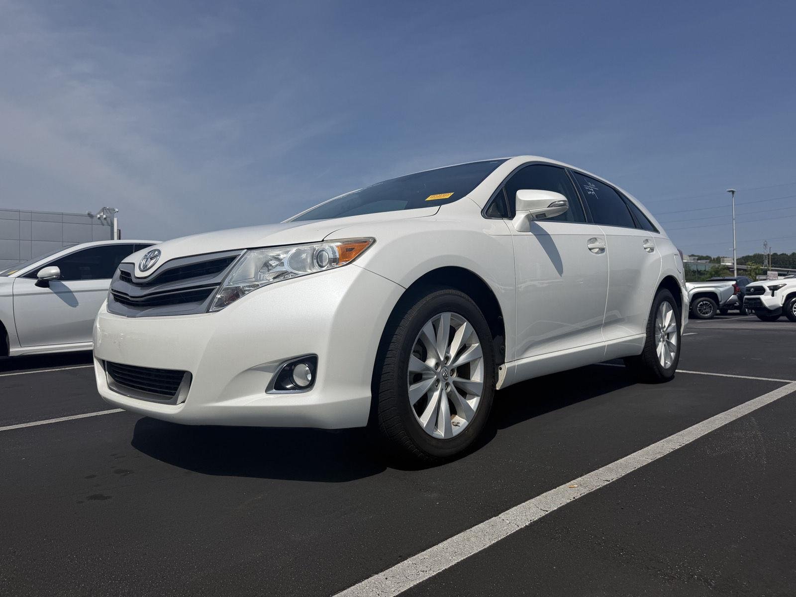 Used 2015 Blizzard Pearl Toyota LE image 15