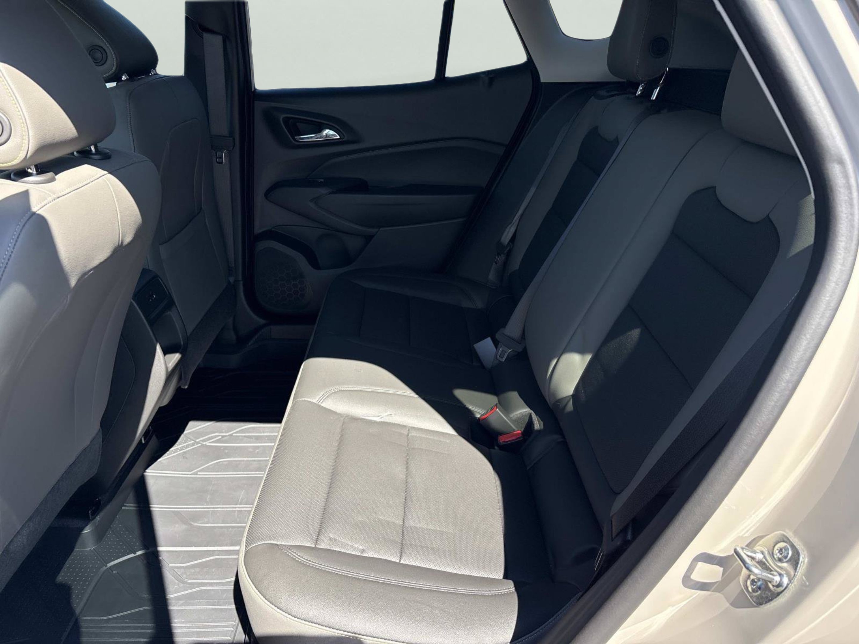 Used 2026 White Sands Chevrolet ACTIV image 17