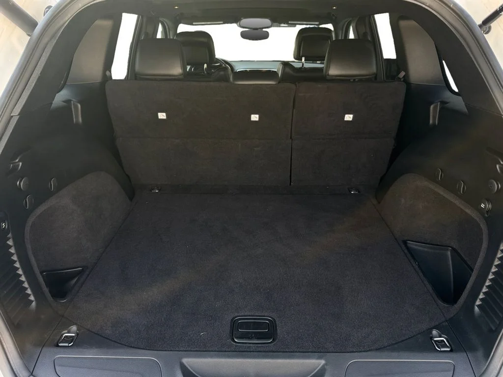 Used 2020 White Jeep Altitude image 14