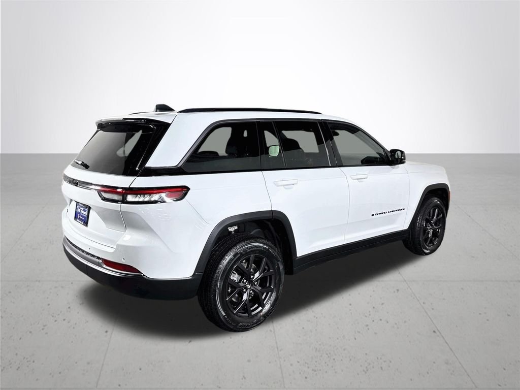 New 2027 Bright White Clear-Coat Paint Jeep Altitude image 6