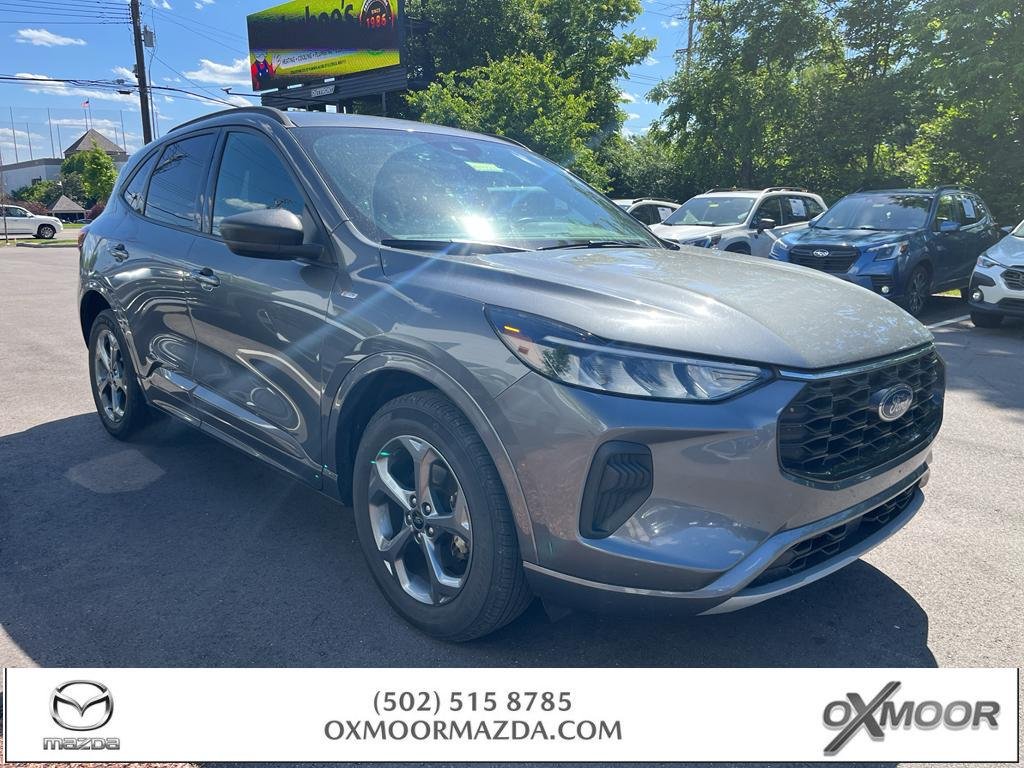 2023 Ford Escape ST-Line AWD's photo