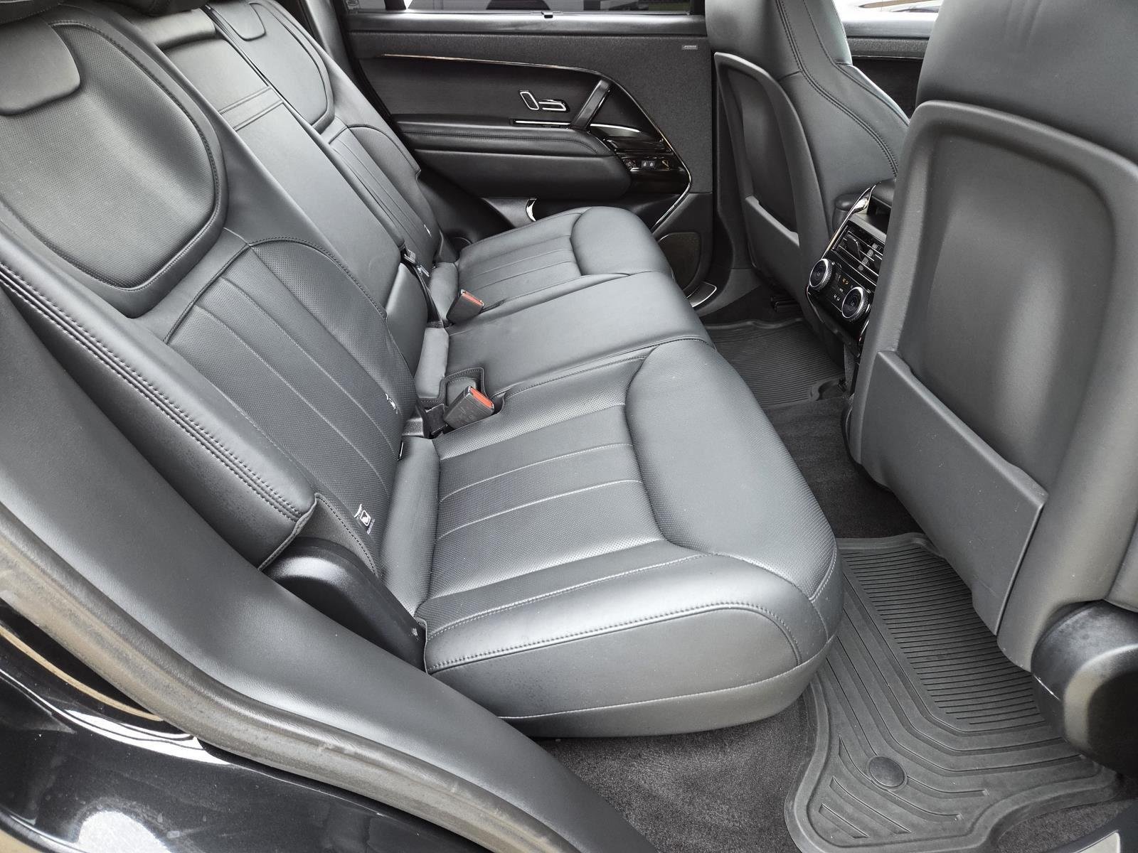 Used 2024 Santorini Black Metallic Land Rover Autobiography image 38