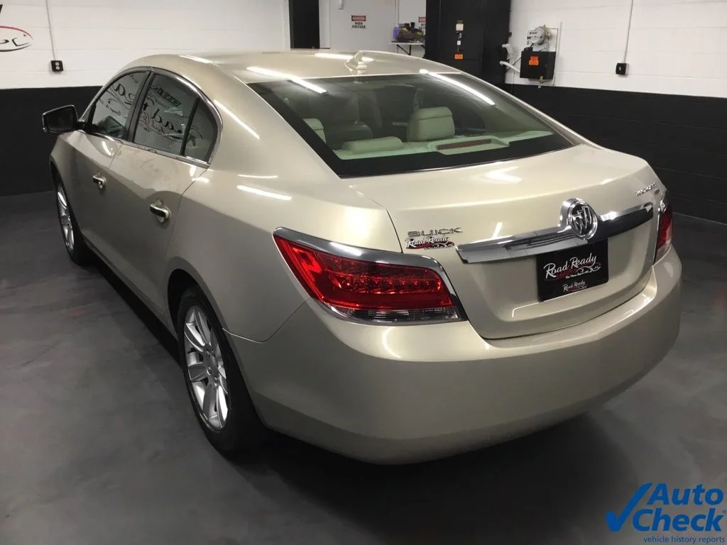 Used 2010 Gold Buick CXL image 7