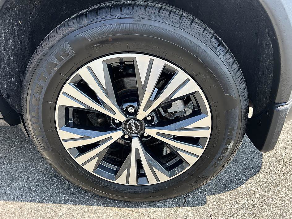Used 2023 Pearl White Tricoat Nissan SV image 10