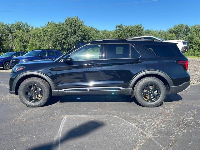 New 2026 Agate Black Metallic Ford Tremor® image 40