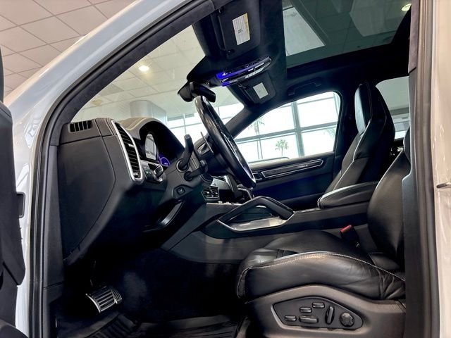 Used 2023 White Porsche Turbo image 13