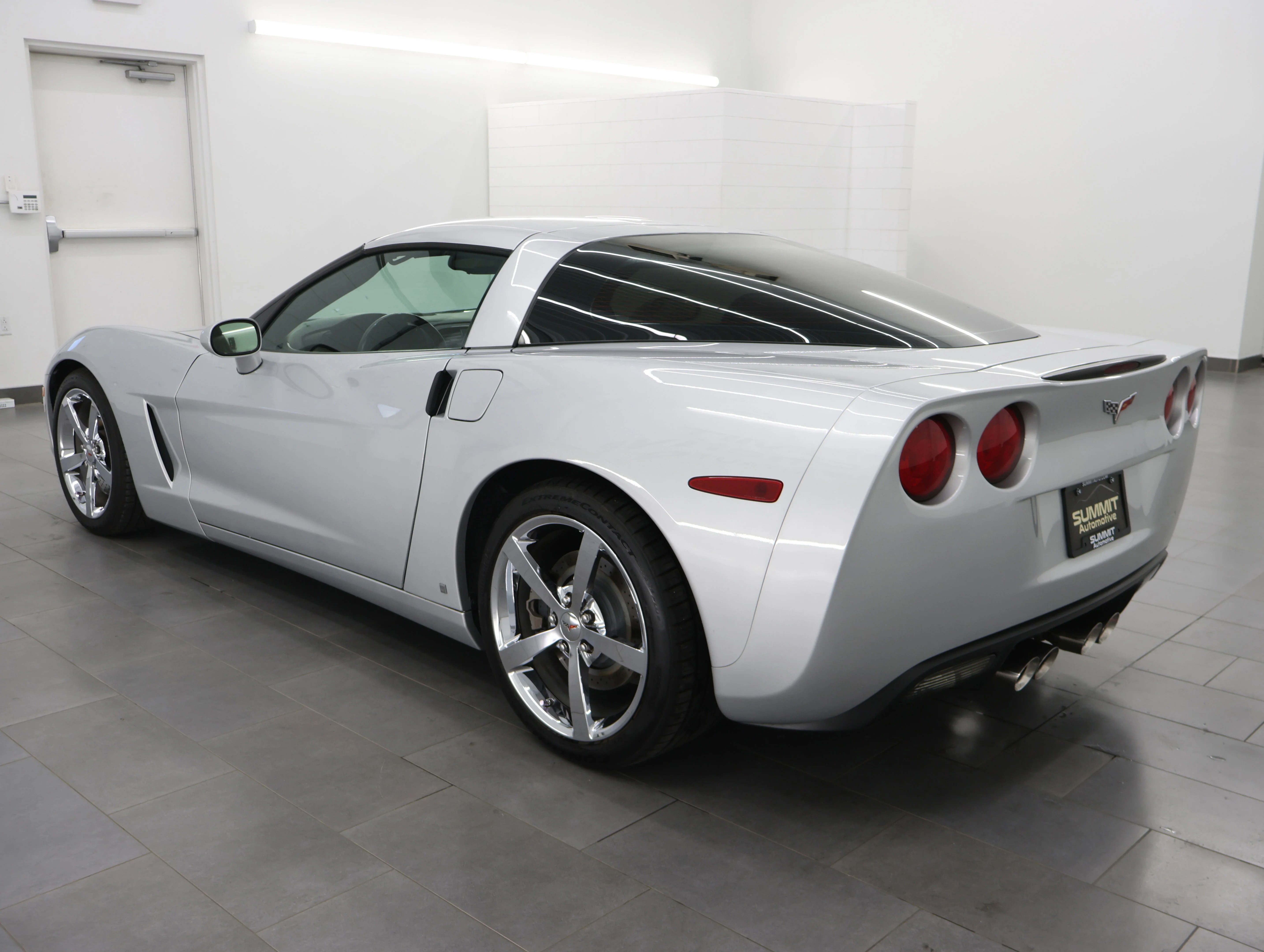 Used 2009 Blade Silver Metallic Chevrolet Base image 6