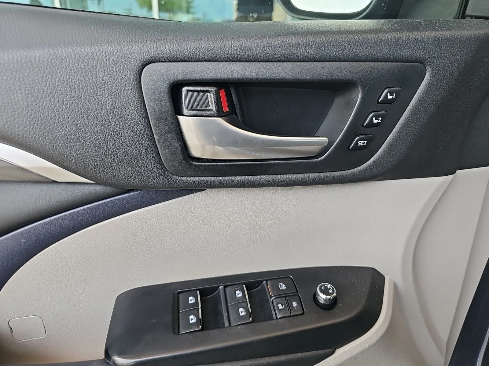 Used 2019 Blue Toyota Limited image 4