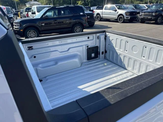 New 2026 Space White Metallic Ford Lobo Standard image 8