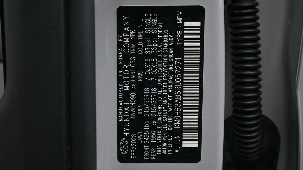 Used 2024 Gray Hyundai SEL image 23