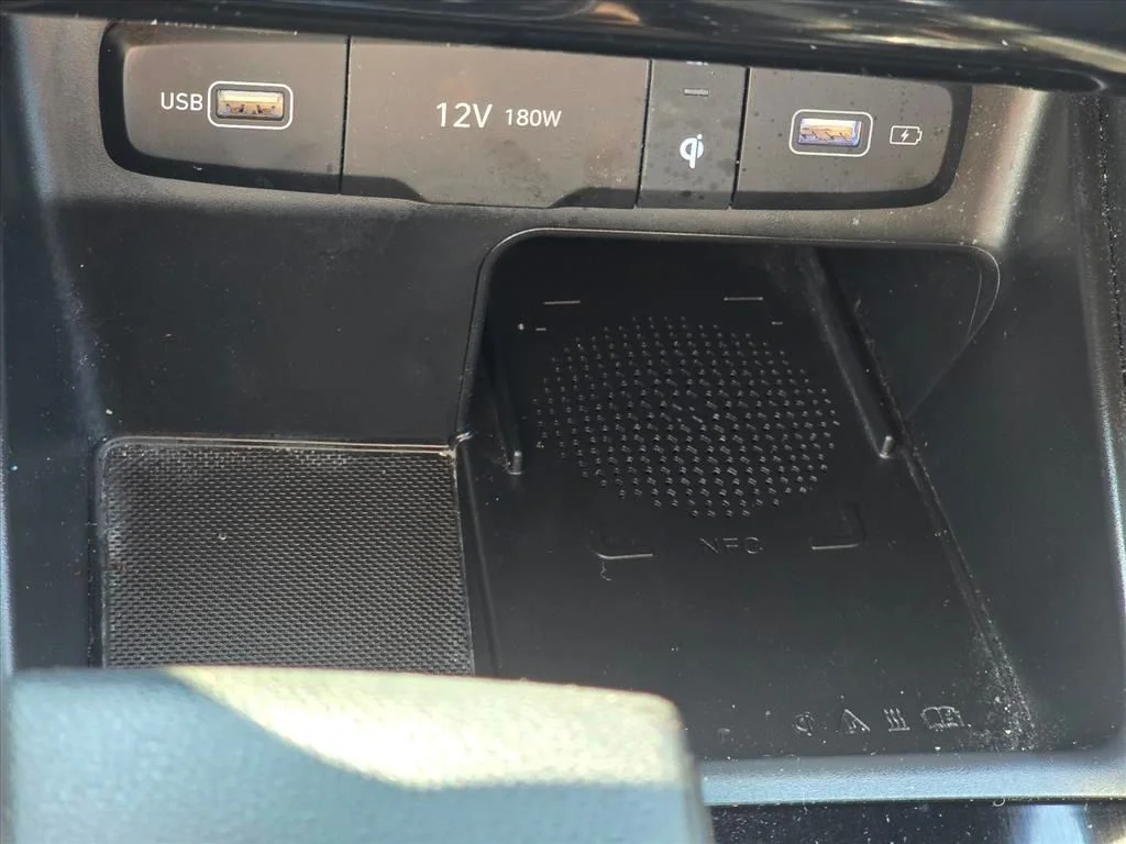 Used 2023 Gray Hyundai SEL image 19