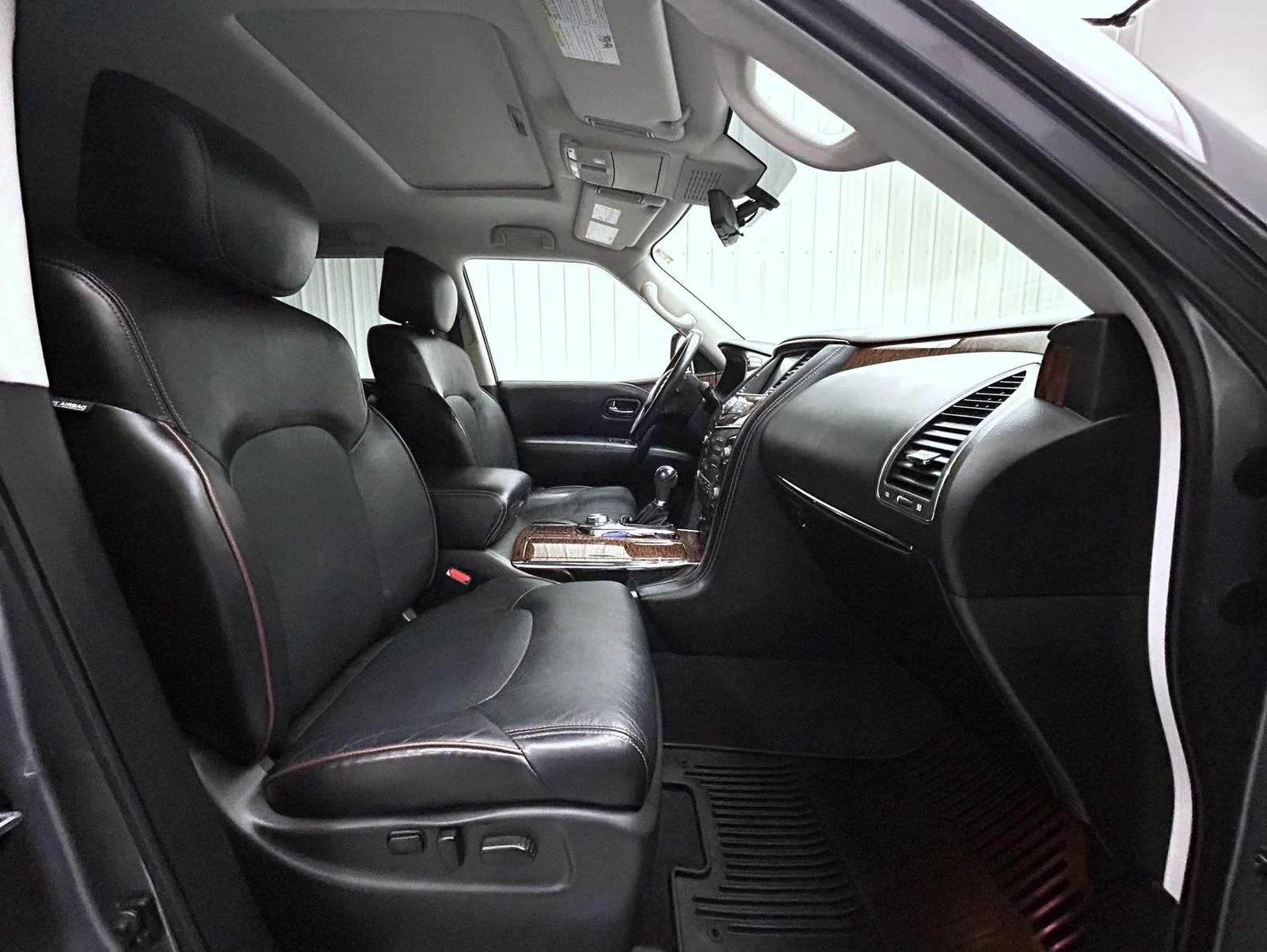 Used 2019 Gray Nissan Platinum image 15