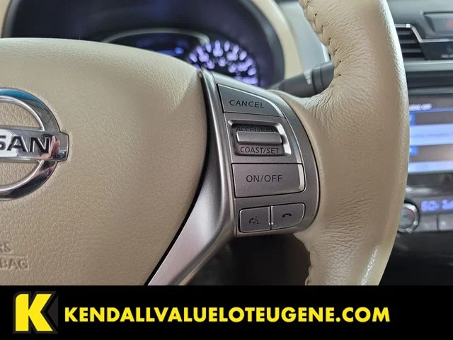 Used 2013 Beige Nissan 2.5 SV image 13