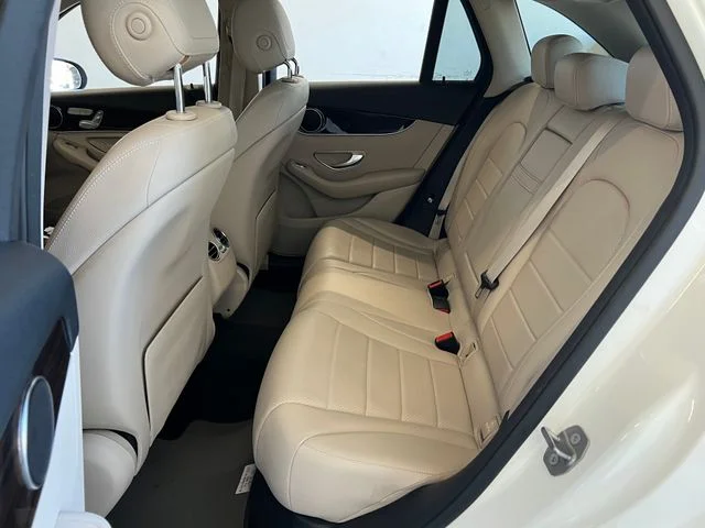 Used 2016 White Mercedes-Benz GLC 300 image 30