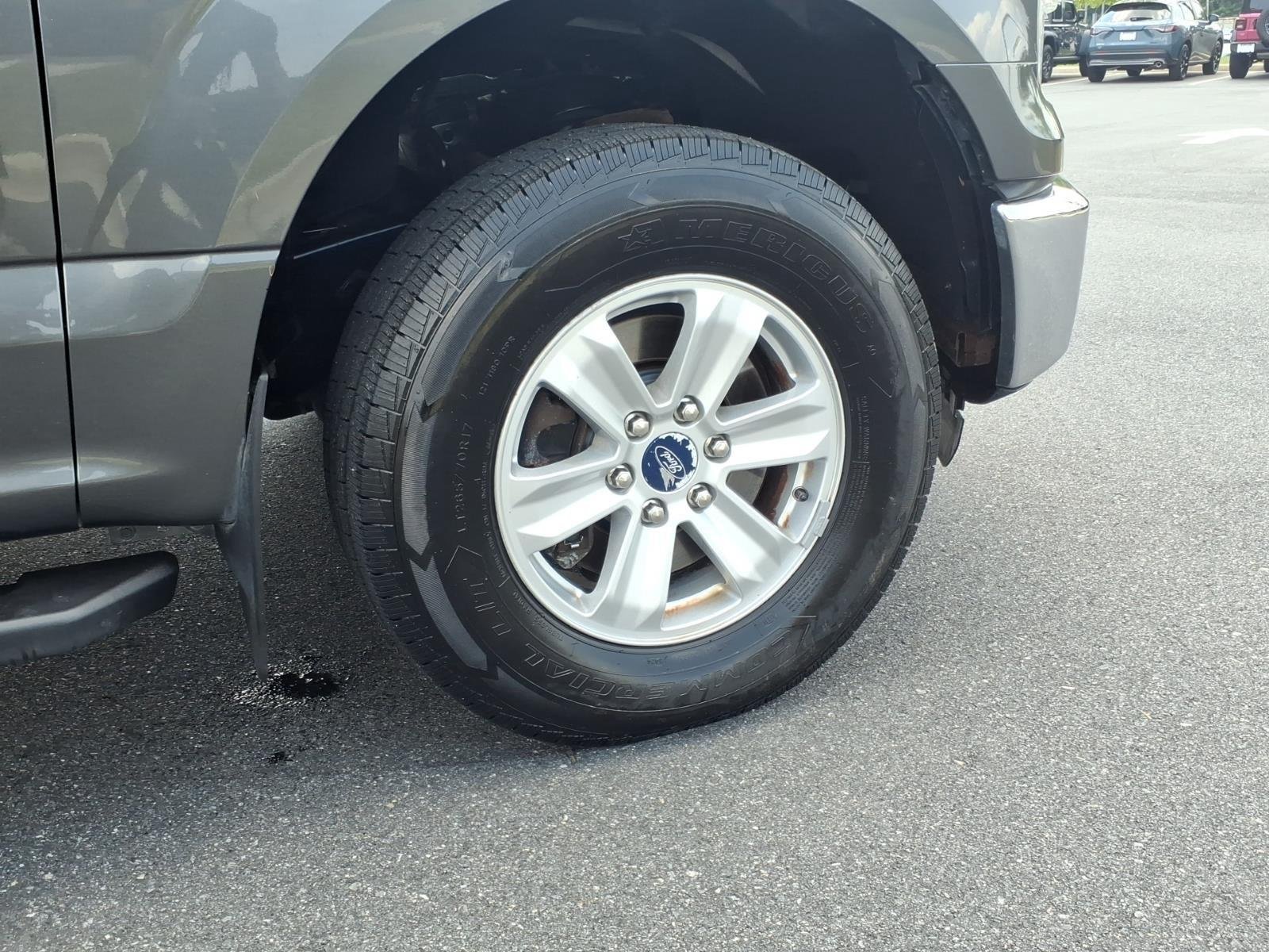 Used 2015 Magnetic Metallic Ford XLT image 11