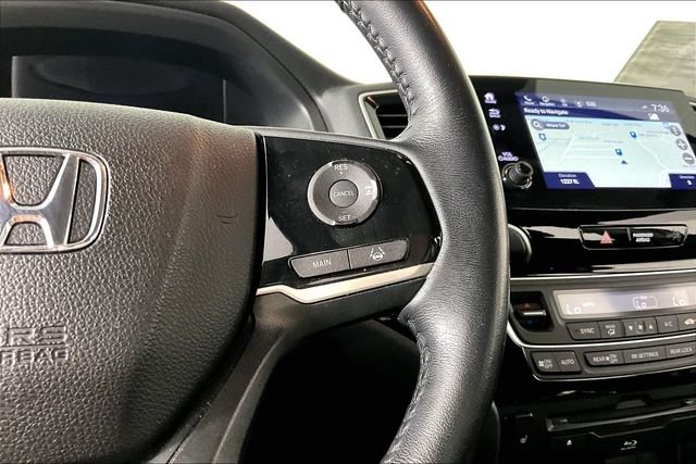 Used 2020  Honda Touring image 11