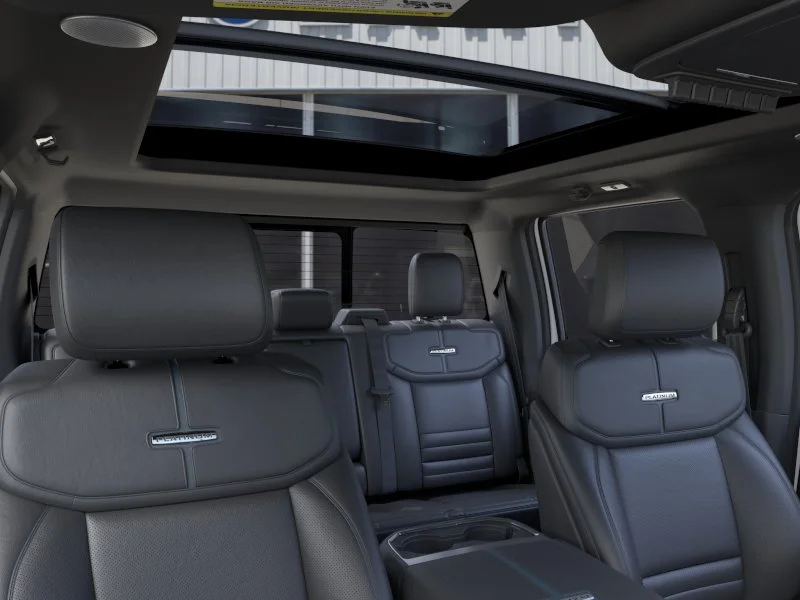 2026 Ford F-350 Super Duty Platinum - Photo 22