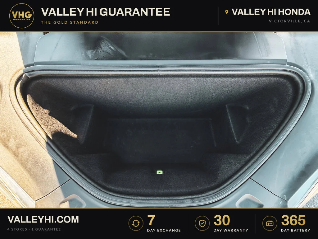Used 2018  Tesla  image 21