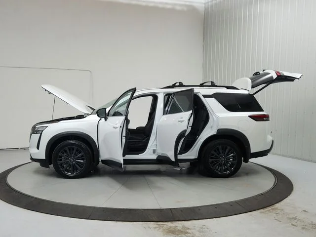 New 2026 White Nissan SL image 12