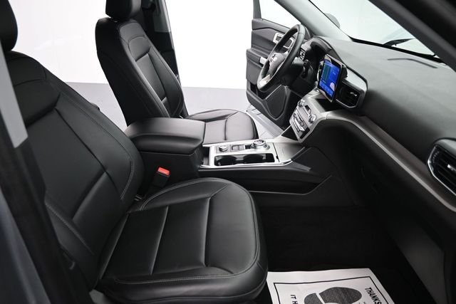 Used 2024 Silver Ford XLT image 21
