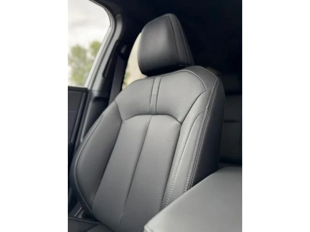 New 2026 ICE SILVER METALLIC Subaru Touring XT image 32