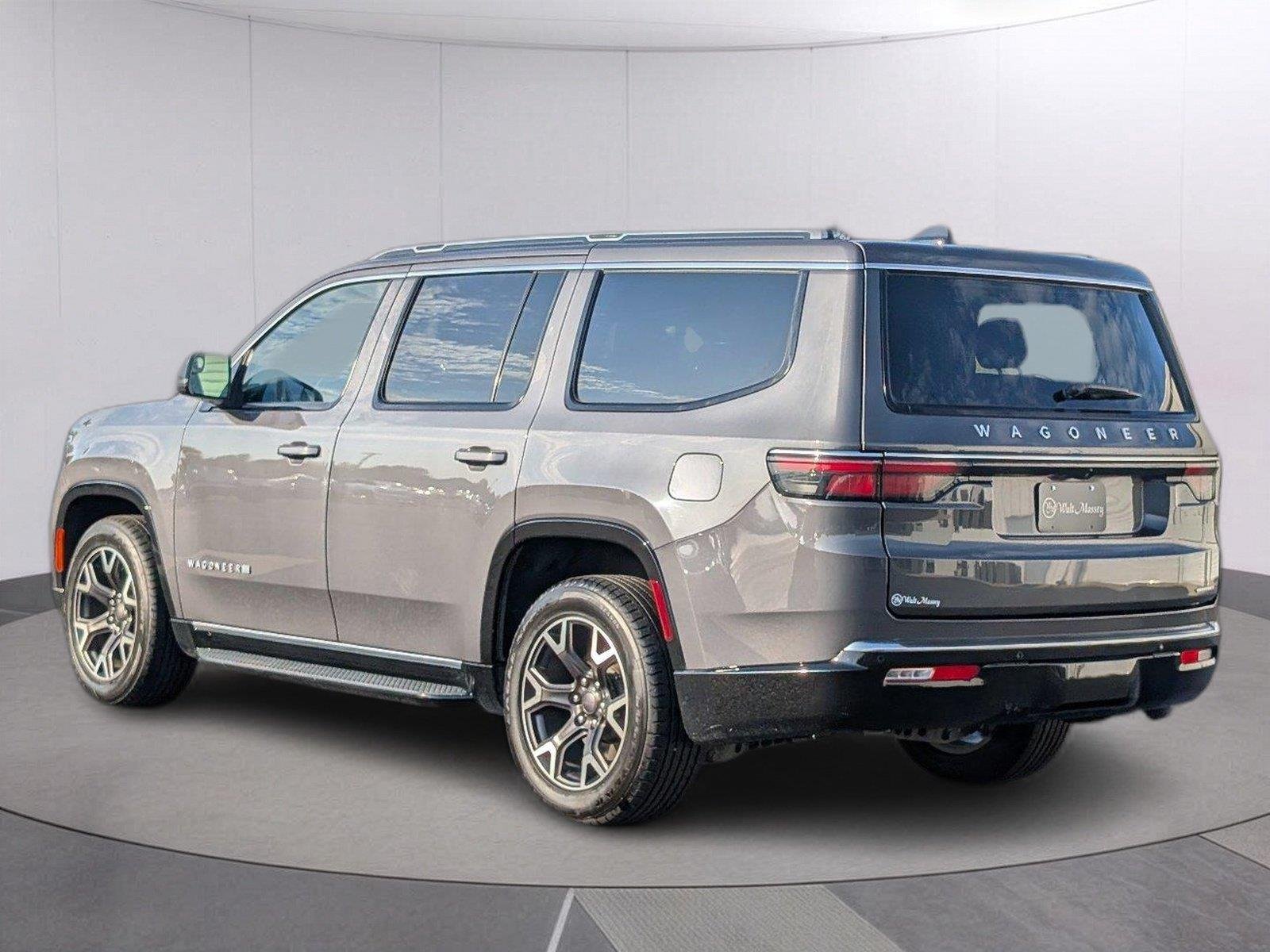 Used 2024 Baltic Gray Metallic Clearcoat Jeep Series III image 3