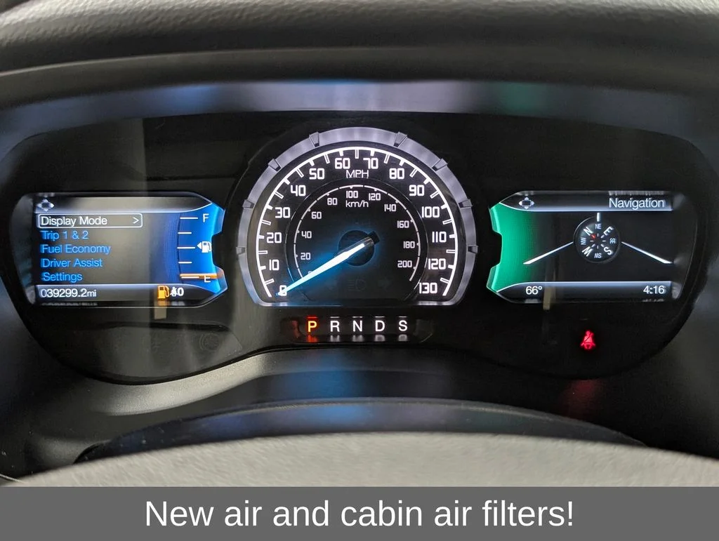 Certified Used 2022 Gray Metallic Ford Lariat image 3