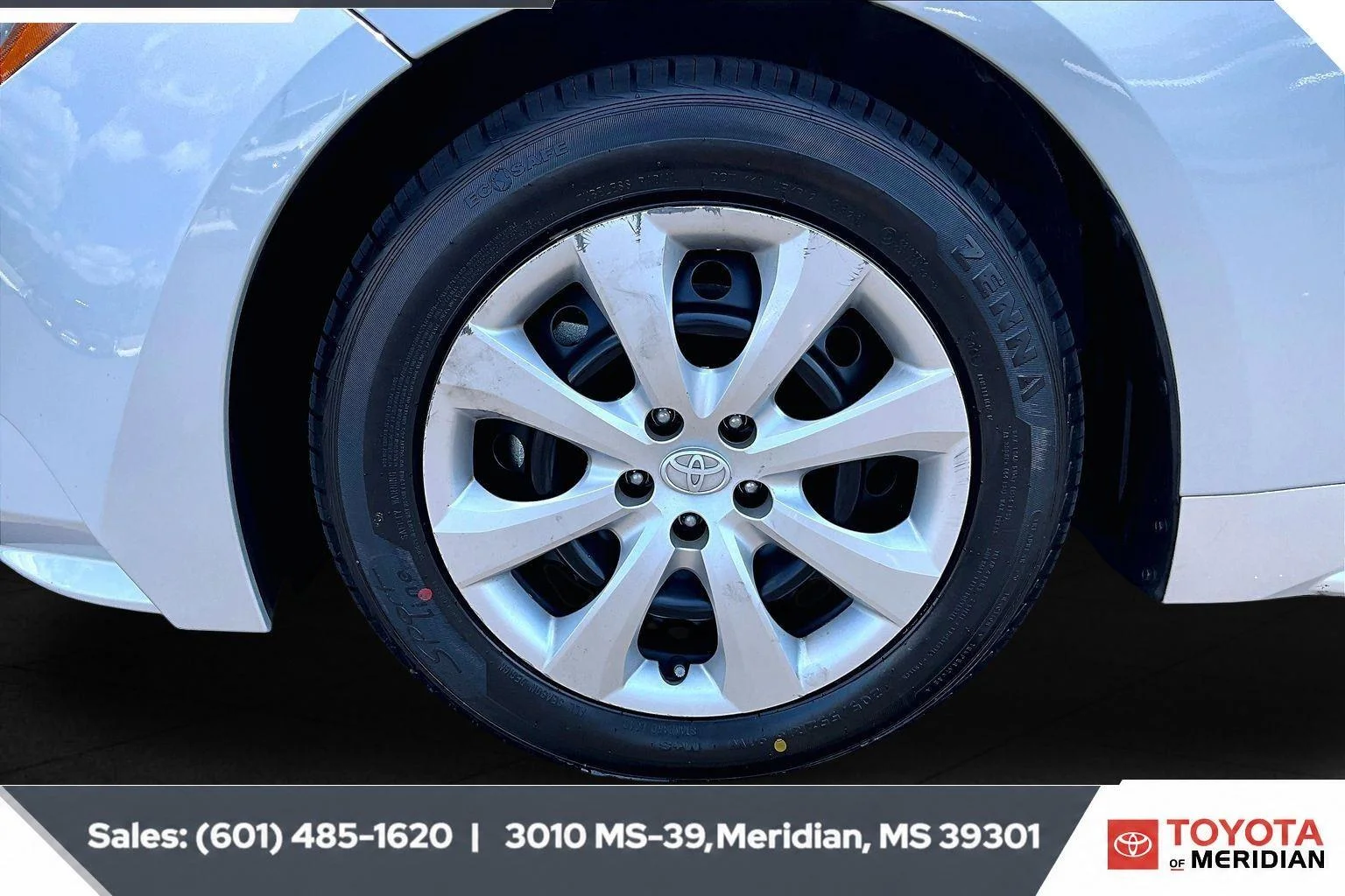 Used 2024 Classic Silver Metallic Toyota LE image 7