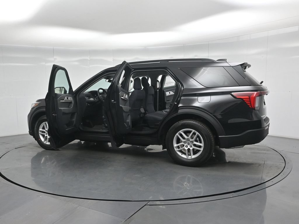 New 2026 Agate Black Metallic Ford Active image 33