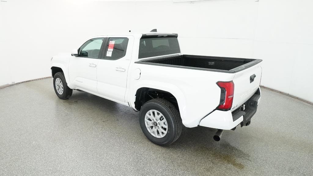 2026 Toyota Tacoma SR5 - Photo 13