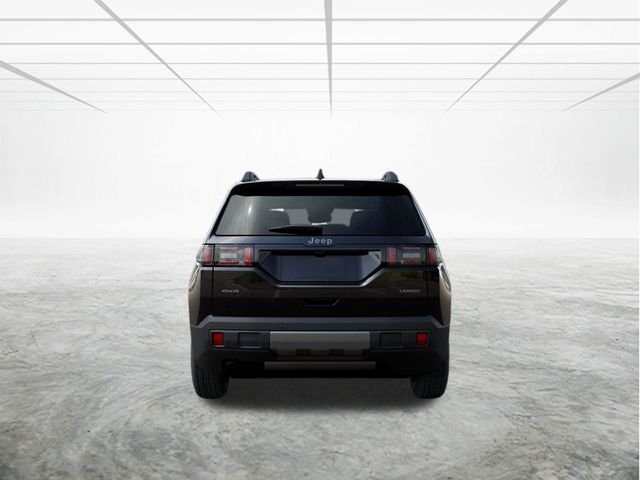 New 2026 Diamond Black Crystal Pearl-Coat Exterior Paint Jeep Laredo image 7