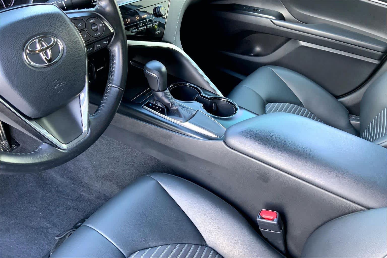 Used 2019 Celestial Silver Metallic Toyota SE image 16