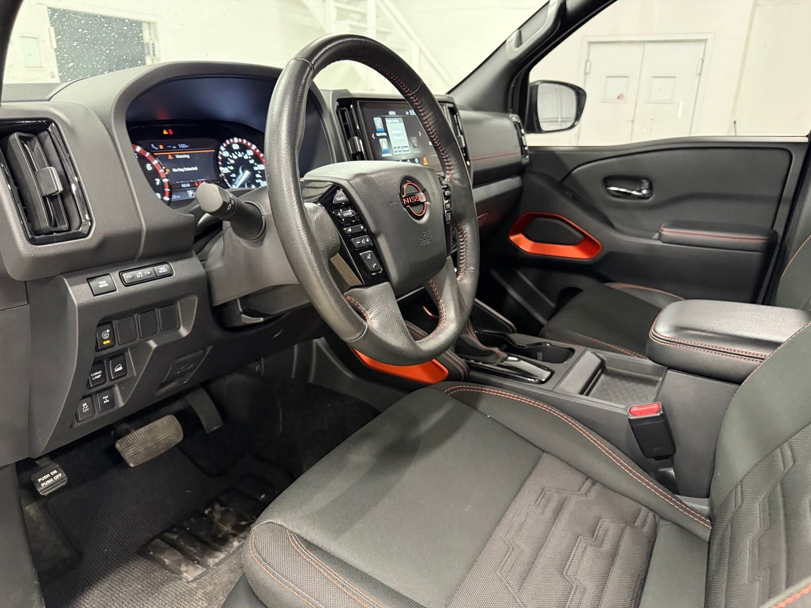 Used 2025 White Nissan PRO-4X image 15