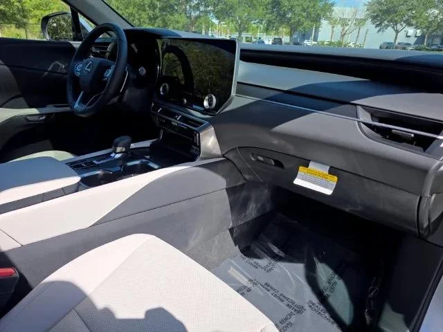 New 2026 Iridium Lexus PREMIUM image 16