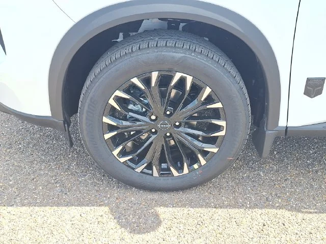 Used 2026 White Nissan Dark Armor image 27